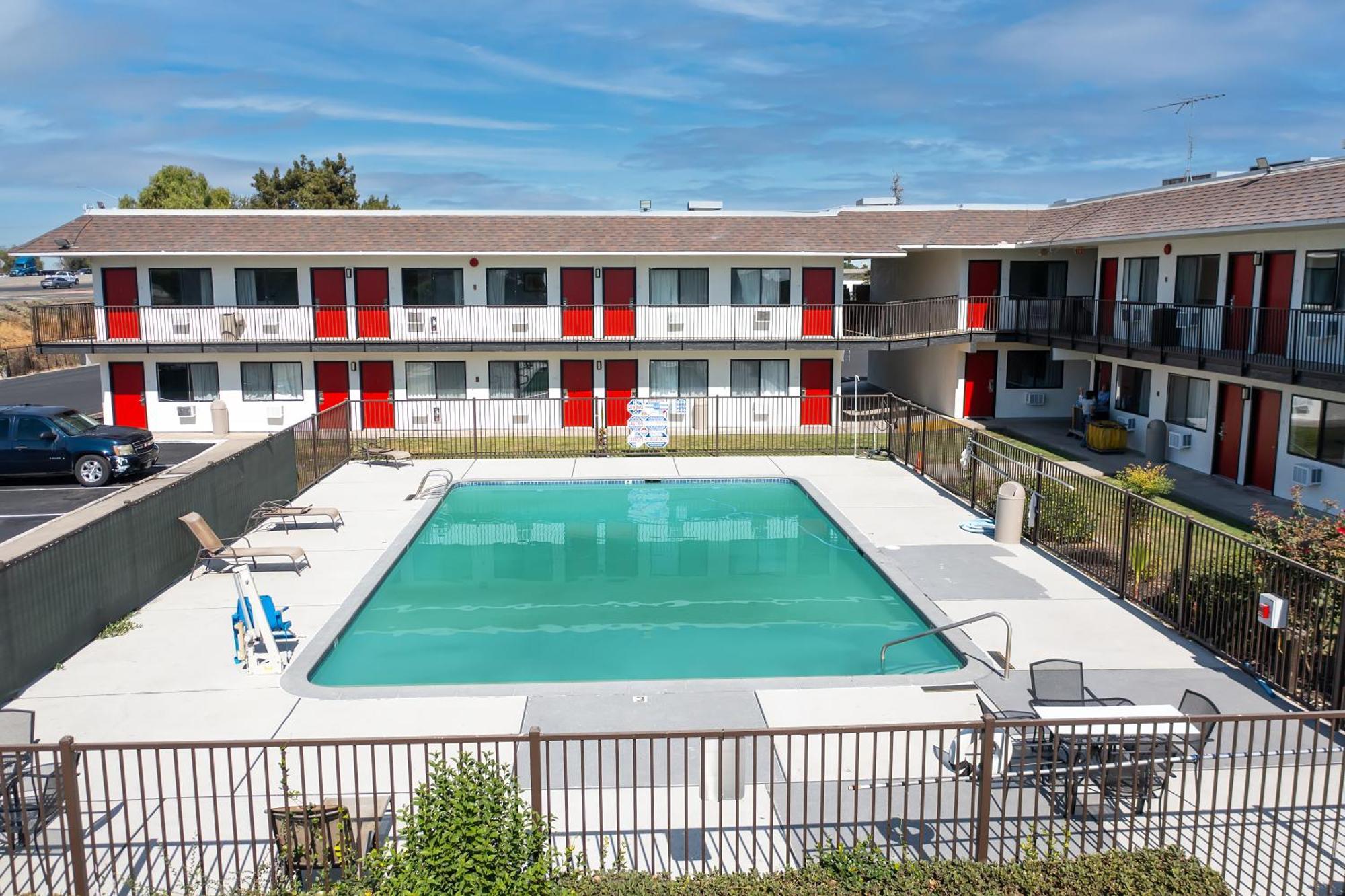Econo Lodge Stockton Near I-5 Fairgrounds Exterior photo