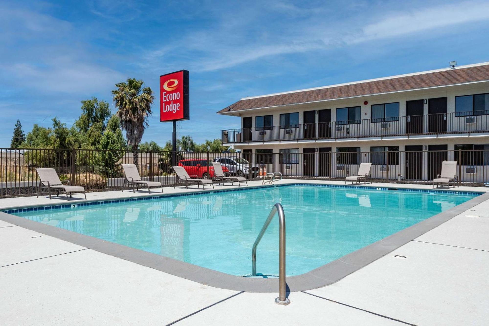 Econo Lodge Stockton Near I-5 Fairgrounds Exterior photo