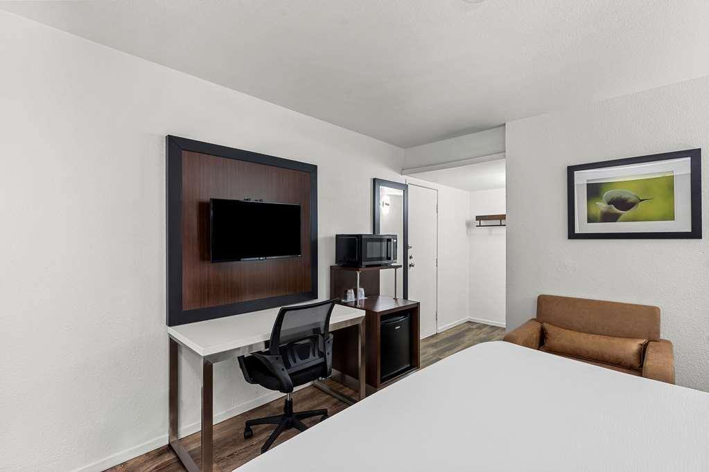 Econo Lodge Stockton Near I-5 Fairgrounds Room photo