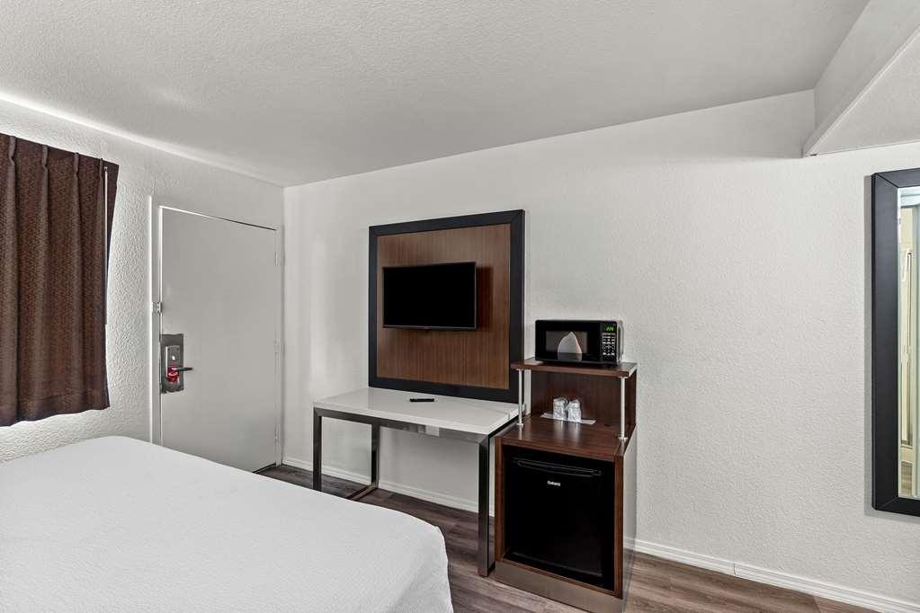 Econo Lodge Stockton Near I-5 Fairgrounds Room photo