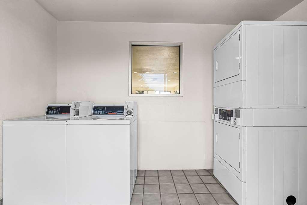 Econo Lodge Stockton Near I-5 Fairgrounds Facilities photo